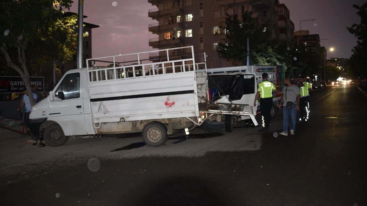 Şanlıurfa'da Kamyonet Kazası: 4 Yaralı