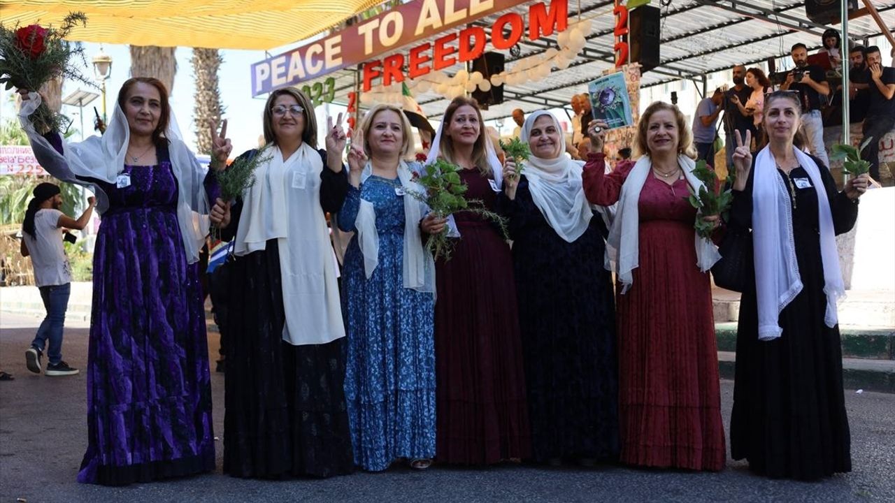 Suveyda'da Rejim Karşıtı Protestoların Yıl Dönümü Kutlandı