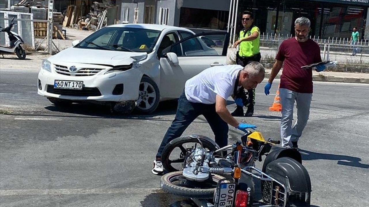 Tokat'ta Otomobil ve Motosiklet Çarpıştı: 1 Kişi Hayatını Kaybetti