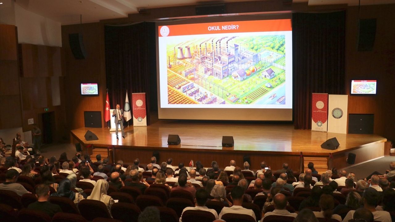 Türkiye Yüzyılı Maarif Modeli Bursa'da Tanıtıldı