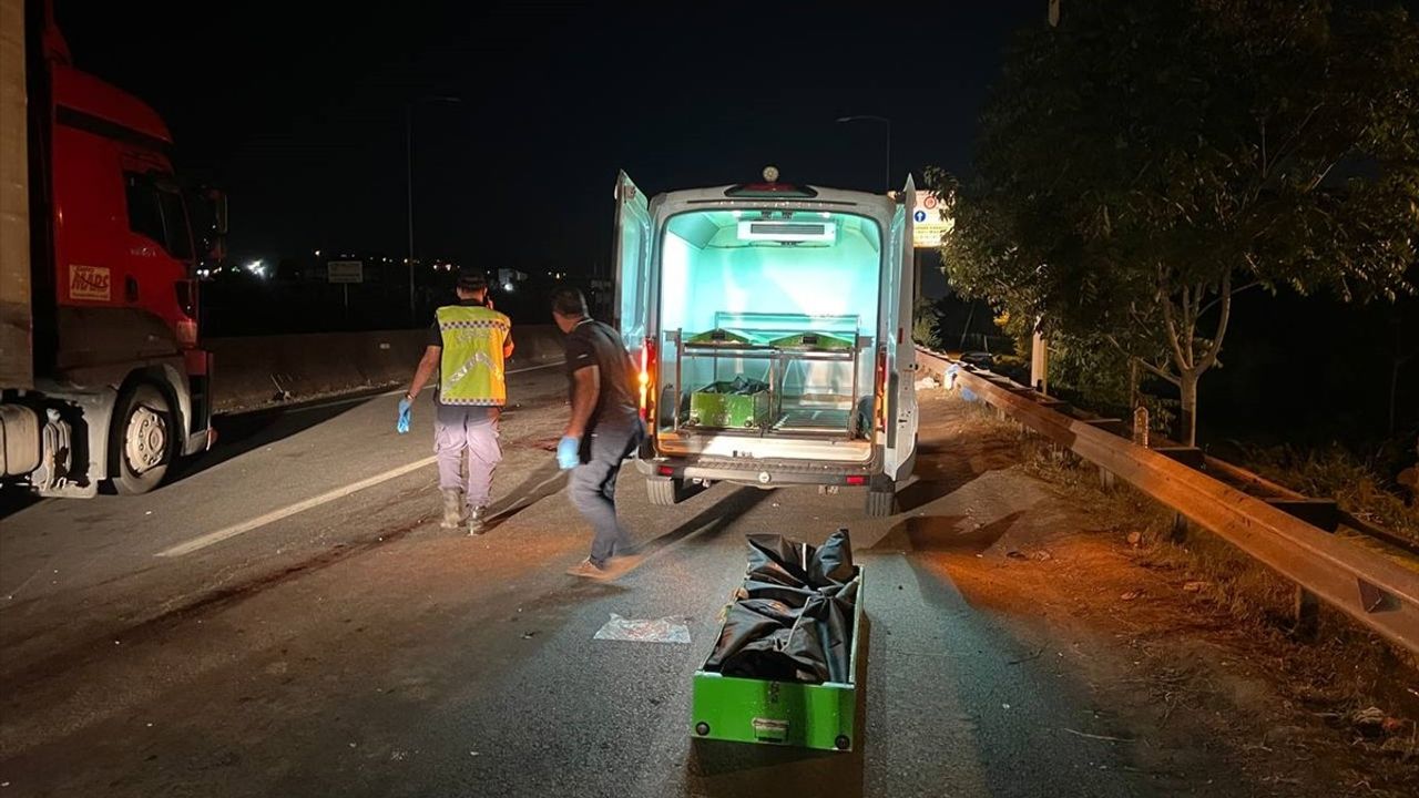 Yalova'da Ehliyetsiz Sürücünün Çarptığı Baba ve Oğlu Hayatını Kaybetti