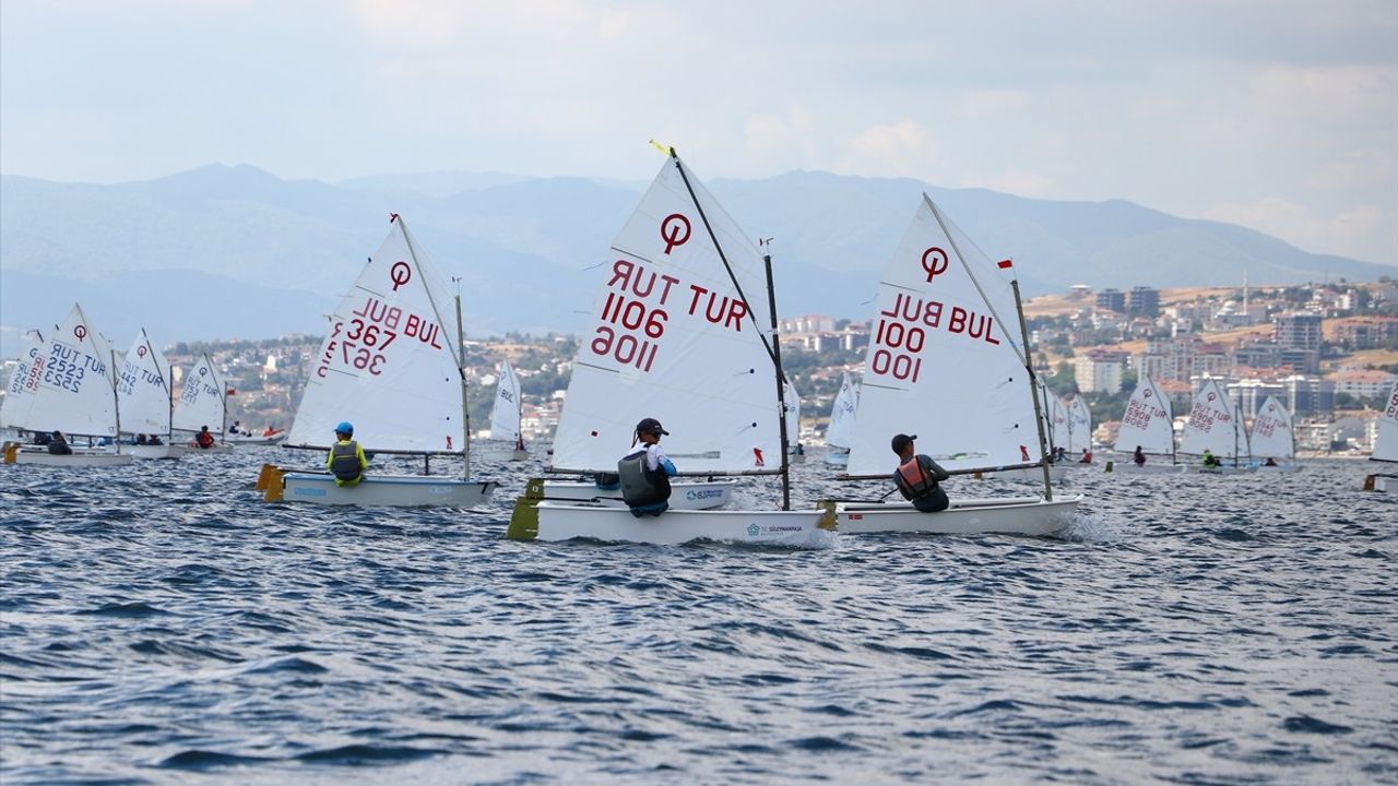 Zafer Kupası Yelken Yarışları Tekirdağ'da Başladı