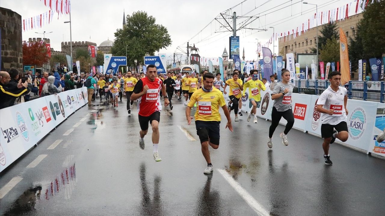 4. Uluslararası Kayseri Yarı Maratonu Başarıyla Tamamlandı