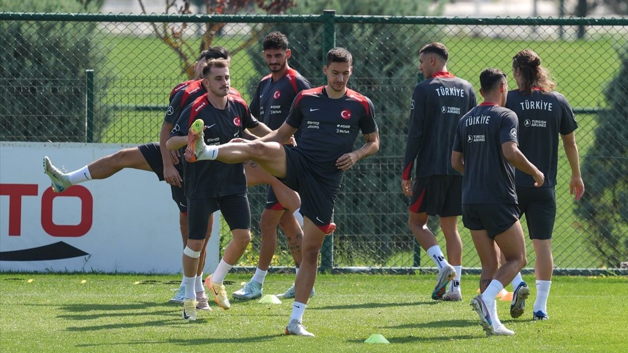 A Milli Futbol Takımı Galler Maçının Hazırlıklarını Tamamladı