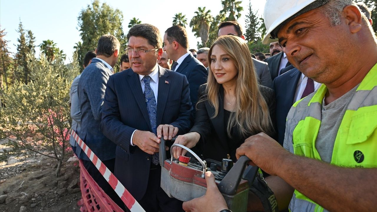 Adalet Bakanı Tunç, Kemer Adalet Sarayı'nın Temelini Attı