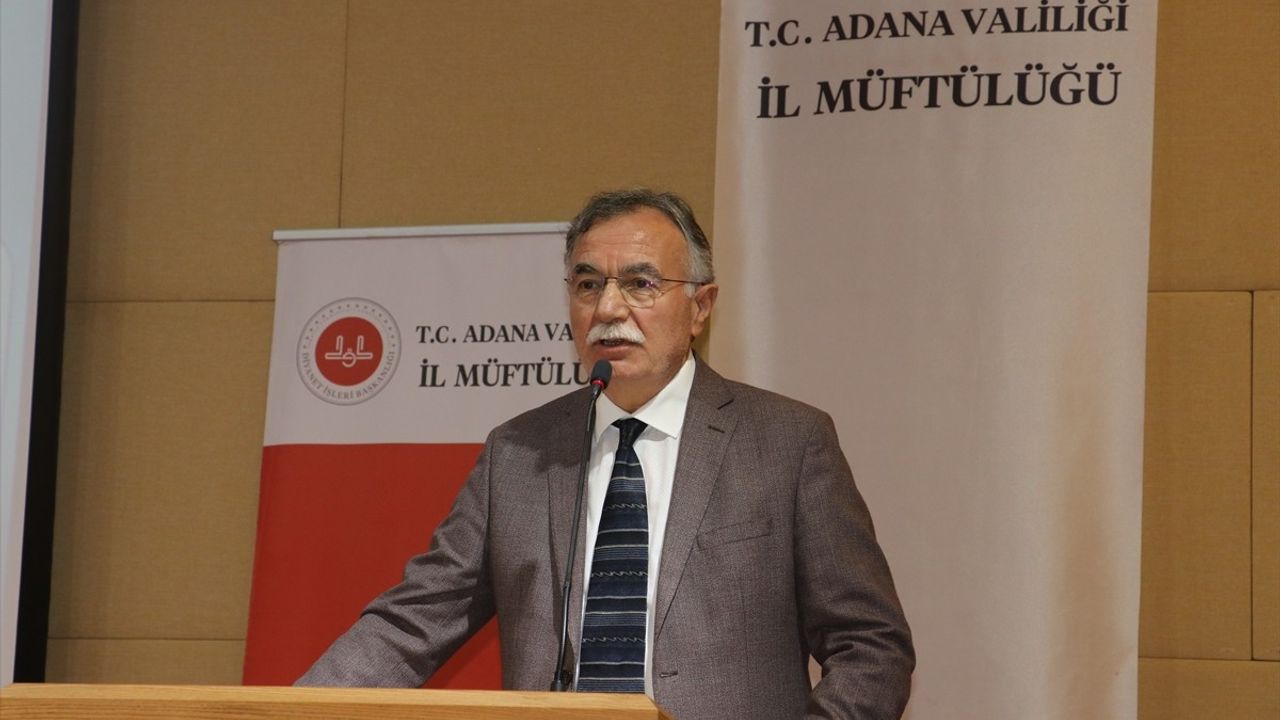 Adana'da Peygamberimiz ve Şahsiyet İnşası Konferansı Gerçekleşti