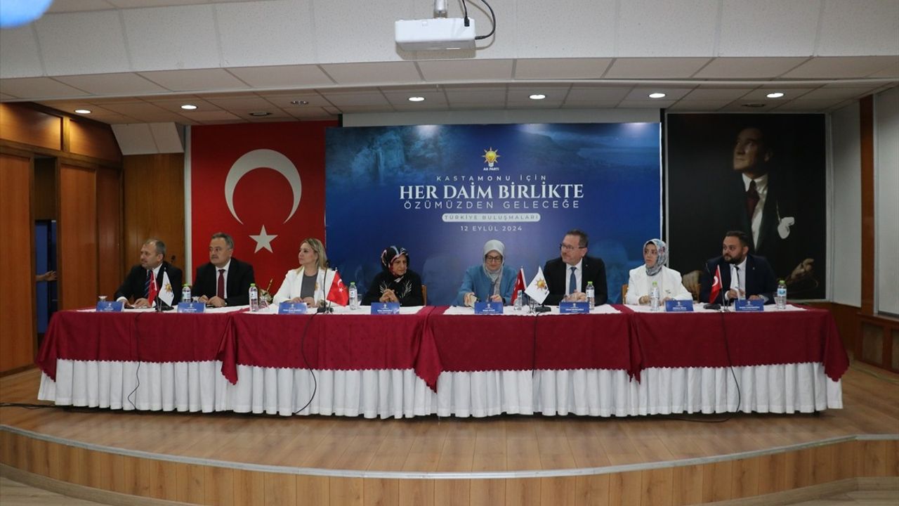 AK Parti'den Vesayetle Mücadele Vurgusu Kastamonu'da