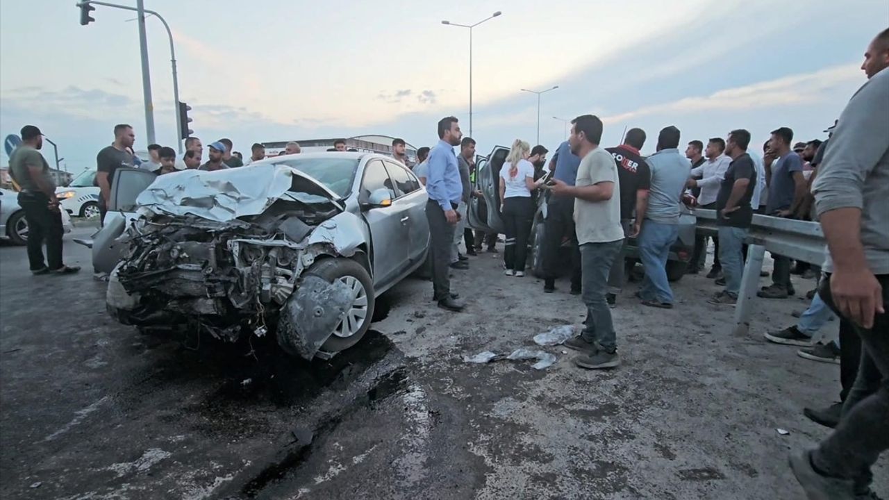 Aksaray'da Otomobil Kazası: 4 Yaralı