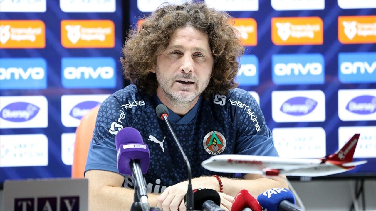 Alanyaspor'un Galibiyeti: Fatih Tekke ve İlhan Palut'tan Açıklamalar