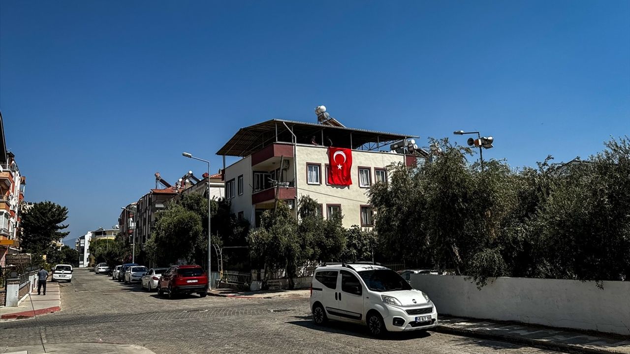 Ayşenur Ezgi Eygi İçin Didim'de Taziye ve Türk Bayrağı Eylemi