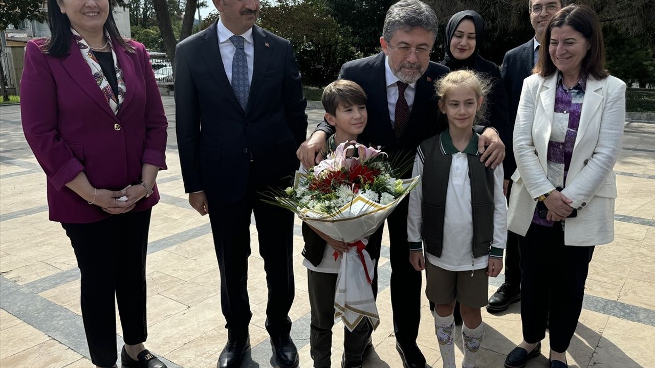 Bakan Yumaklı, Edirne'deki Çakmak Barajı'nda İnovatif Sulama Projelerini İnceledi