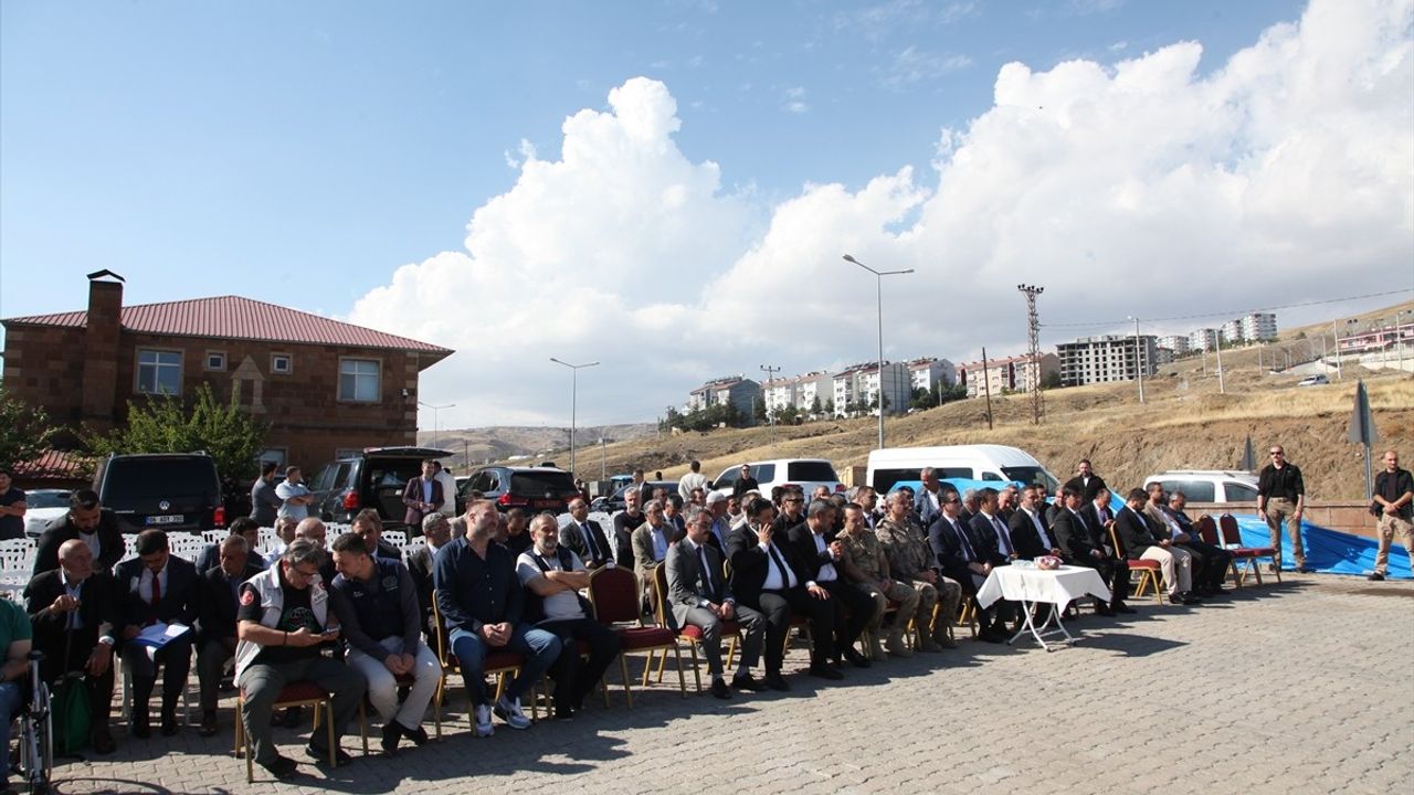 Bitlis'te 50 Engelliye Akülü Araç Teslim Töreni Düzenlendi