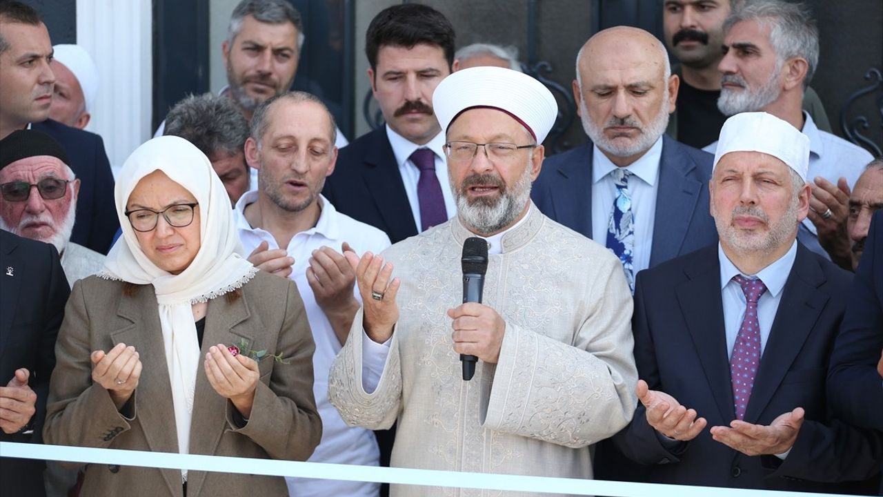 Diyanet Başkanı Erbaş: 'Çocuklarımızı İyi Yetiştirmek Ortak Sorumluluğumuz'