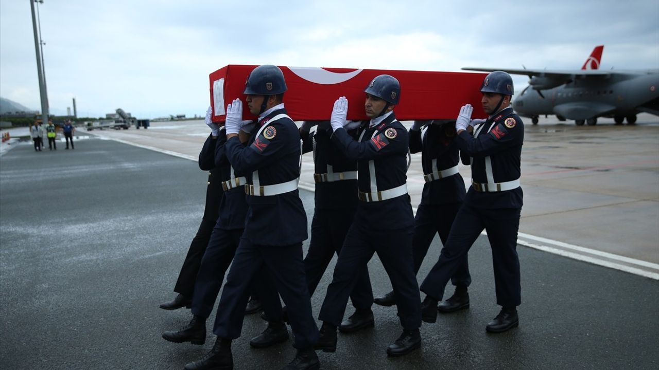 Diyarbakır'da Şehit Olan Asker Ordu'da Son Yolculuğuna Uğurlandı