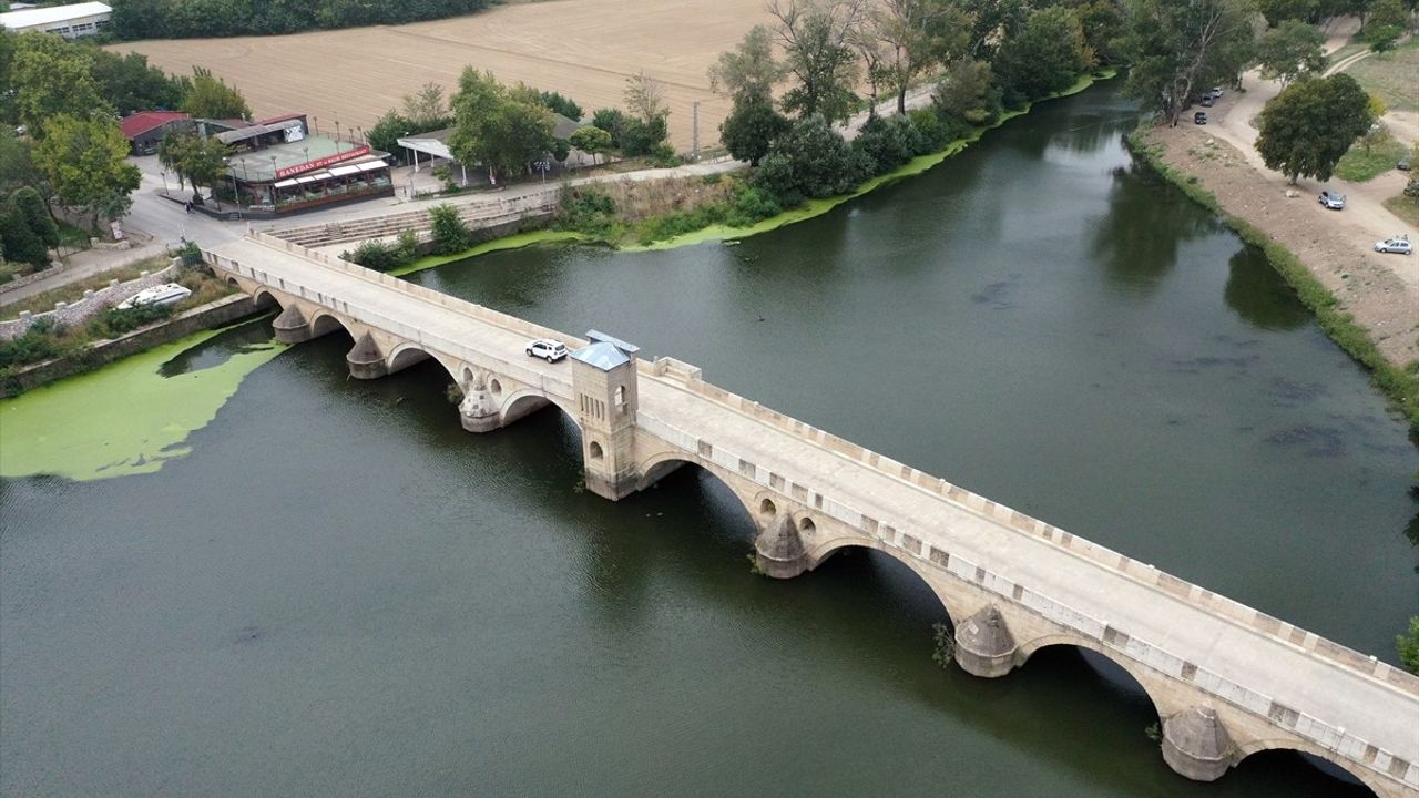 Edirne'deki Tunca Nehri'nin Debisi Düşüyor