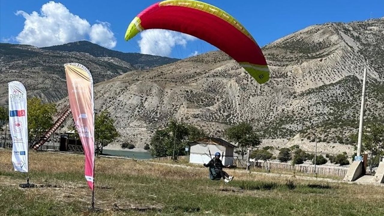 Erzurum'da Heyecan Dolu Hava Sporları Festivali Başladı