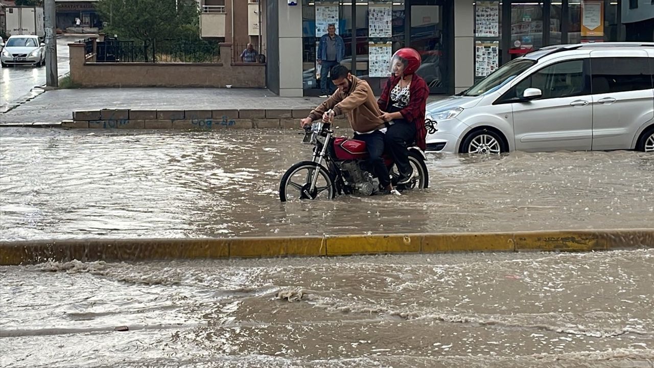 Eskişehir'de Fırtınalı Yağış ve Dolu Felaketi