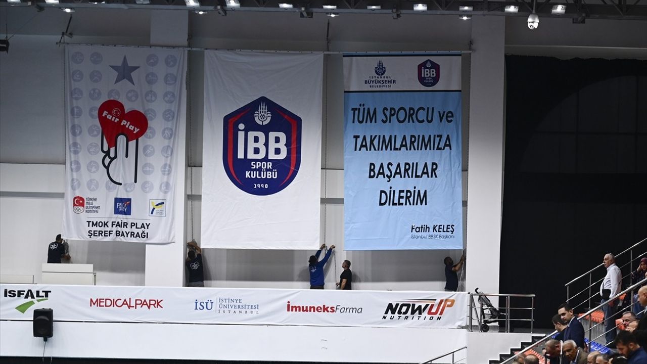 İBB Spor Kulübü Fair Play Şeref Bayrağını Aldı