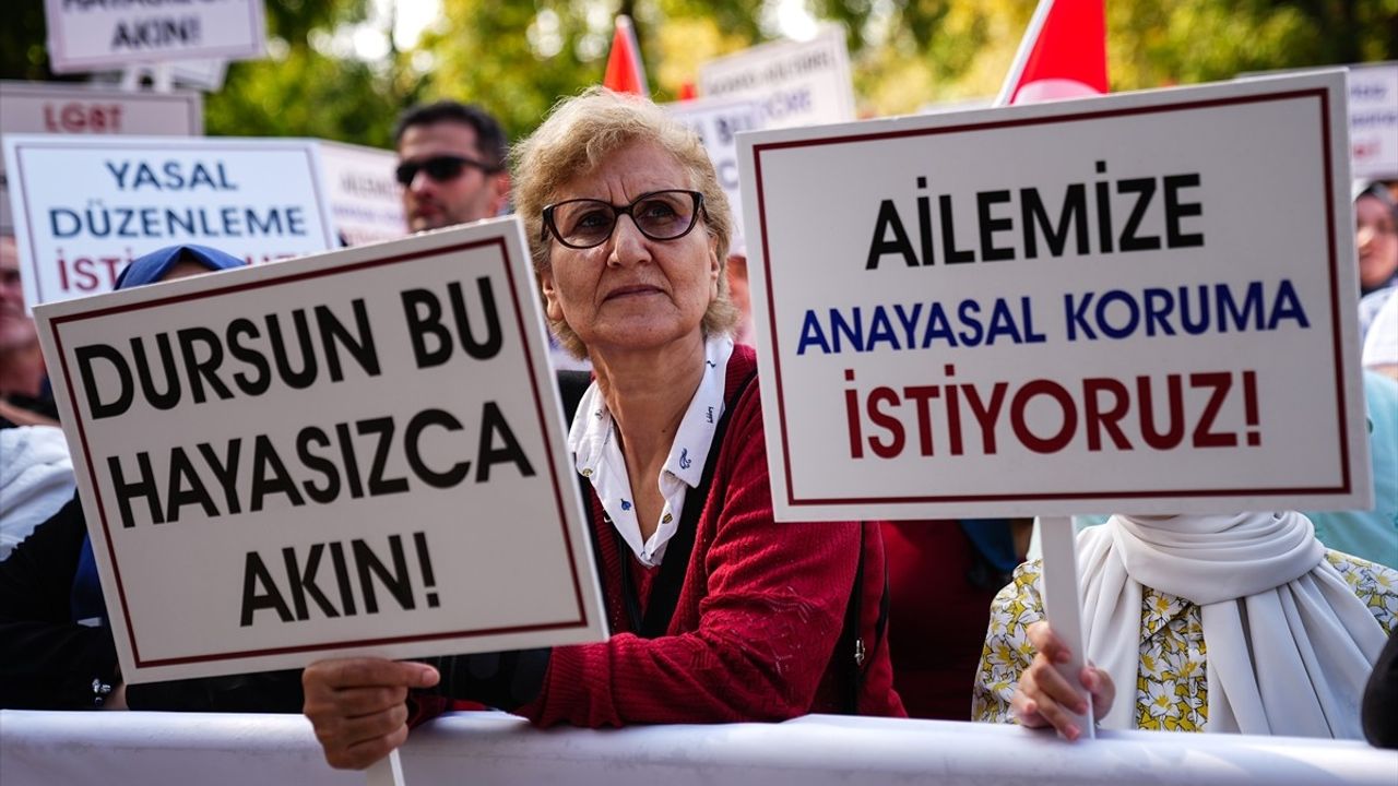 İstanbul'da Aile Destekçileri Buluştu