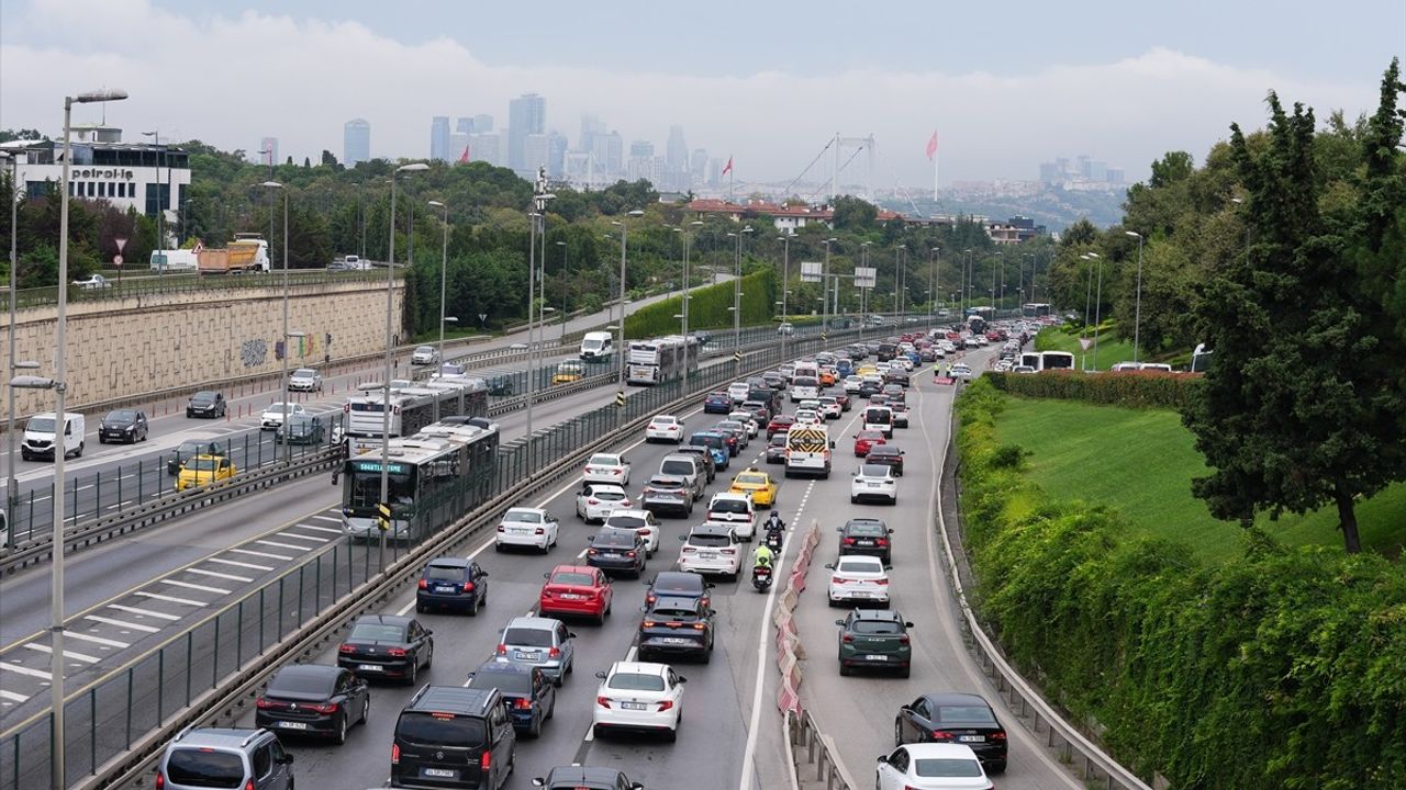 İstanbul Trafiğinde Uyum Haftası ve Yoğunluk Etkisi