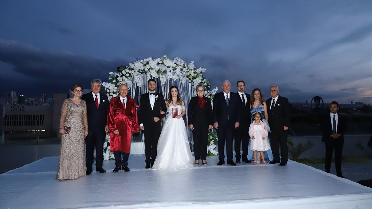 İYİ Parti Genel Başkanı Dervişoğlu Nikah Şahidi Oldu