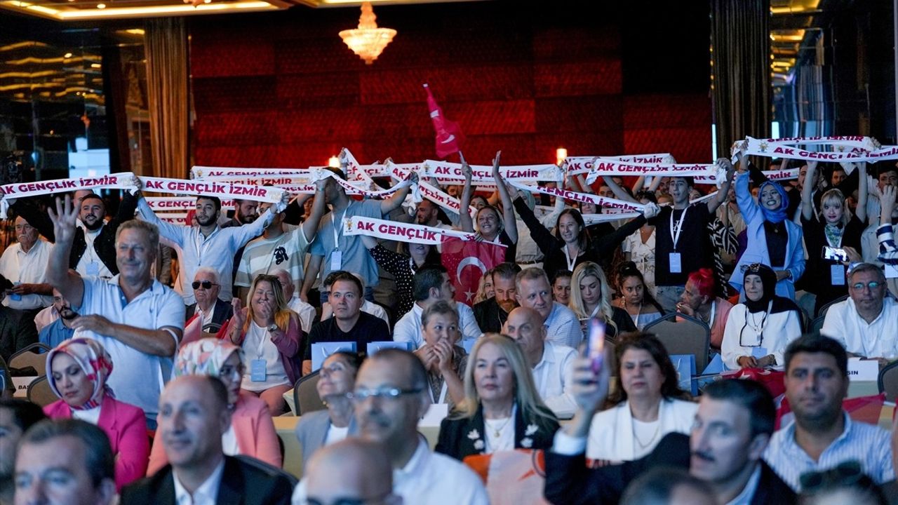 İzmir'de AK Parti İl Danışma Meclisi Toplantısı Gerçekleşti