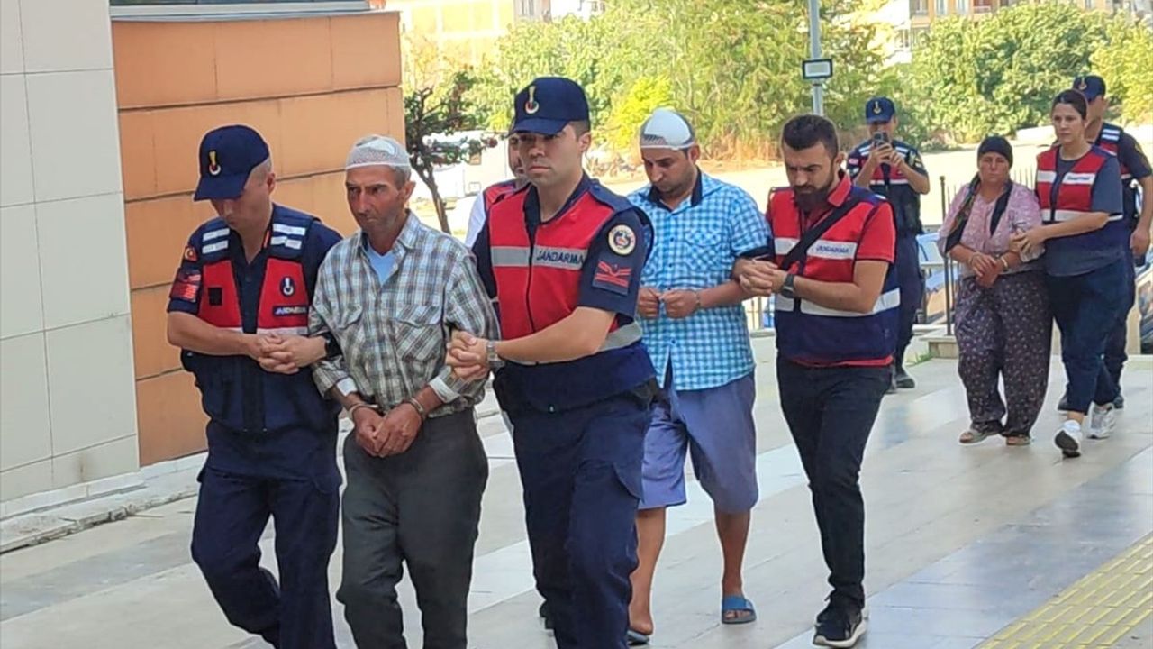 İzmir'de Silahlı Kavga: 3 Şahıs Tutuklandı