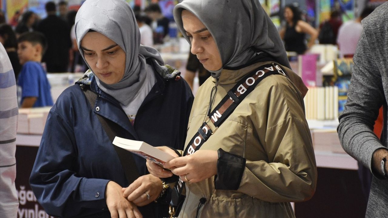 Karadeniz 9. Kitap Fuarı Samsun'da Başladı