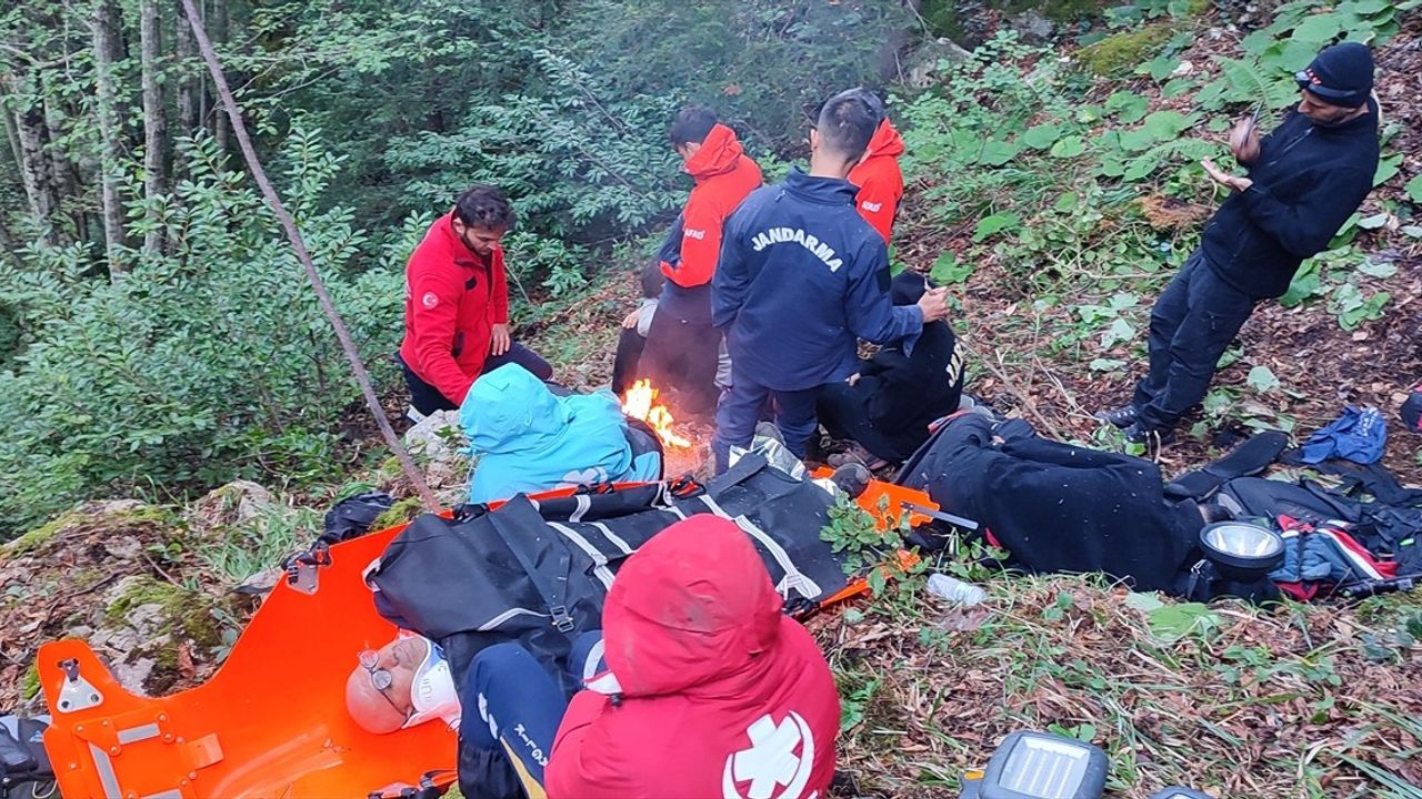 Kastamonu'da Kayalıklardan Kurtarılan Madenciler