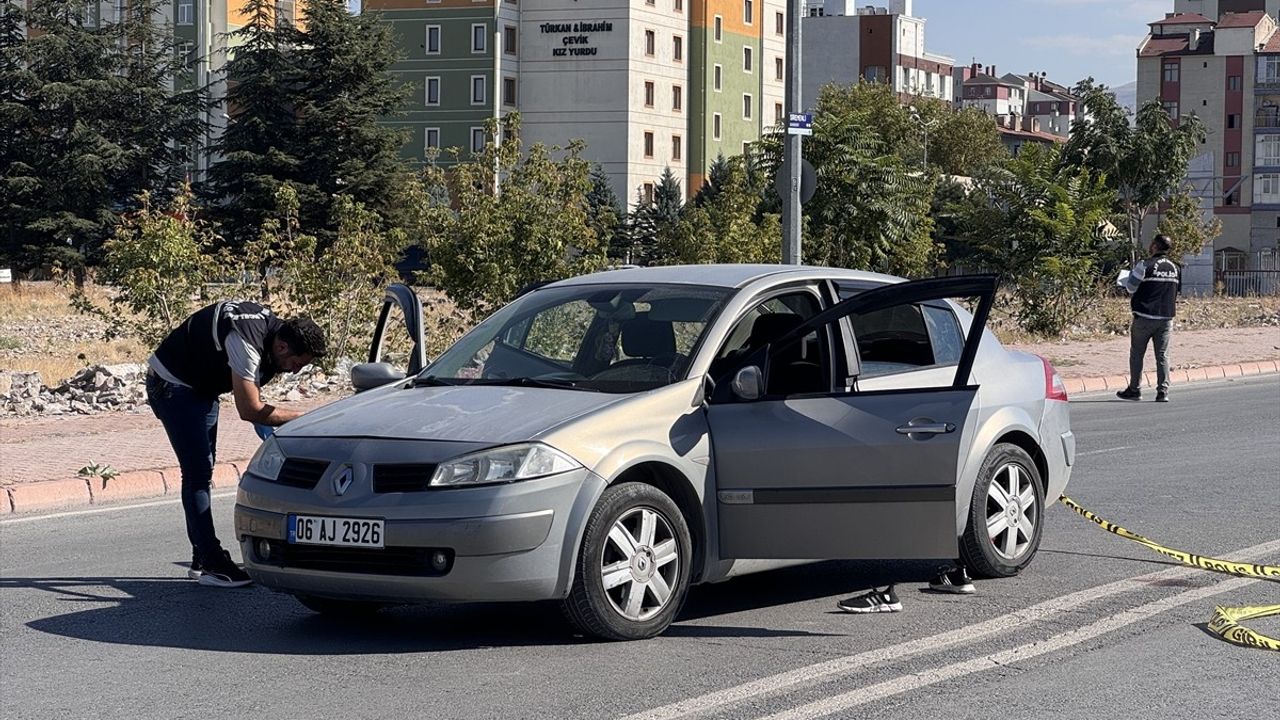 Kayseri'de Eski Eşininsilahıyla Kadın Ağır Yaralandı