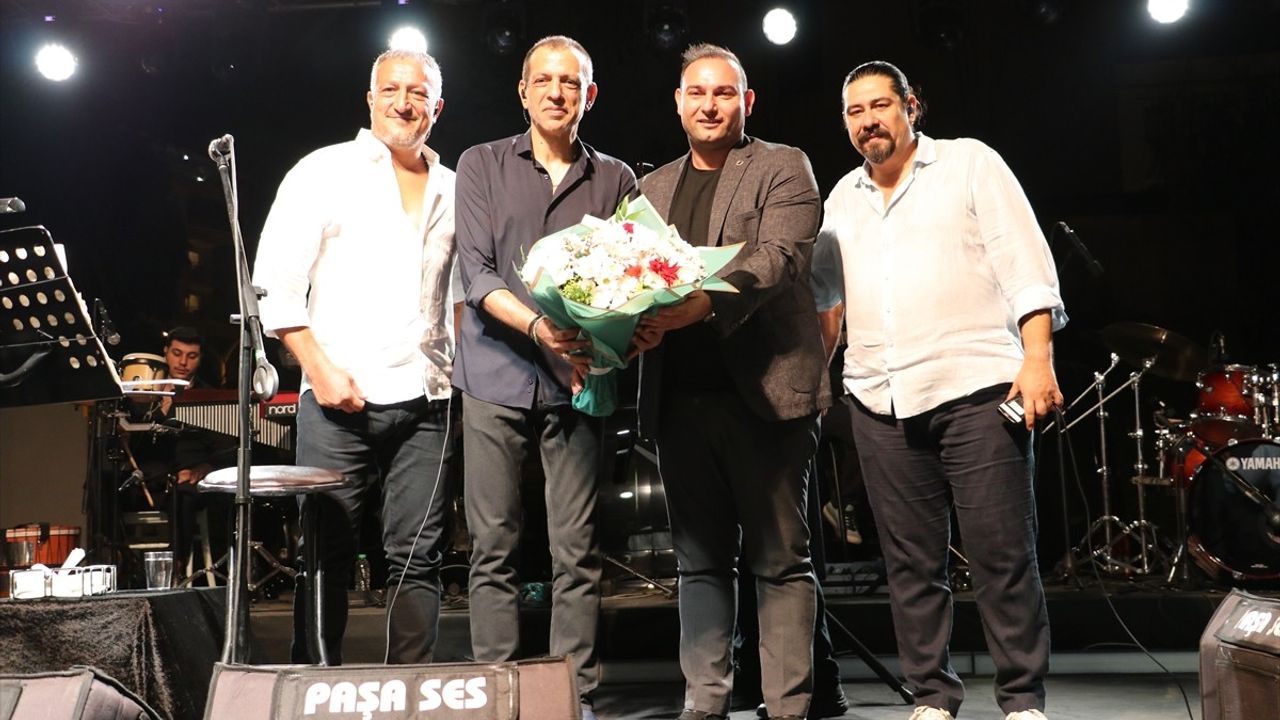 Kilis'te Rubato Grubu Heyecan Verici Bir Konser Gerçekleştirdi