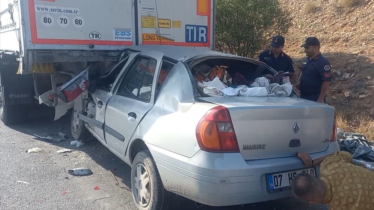 Kırıkkale'de Trafik Kazası : 4 Yaralı