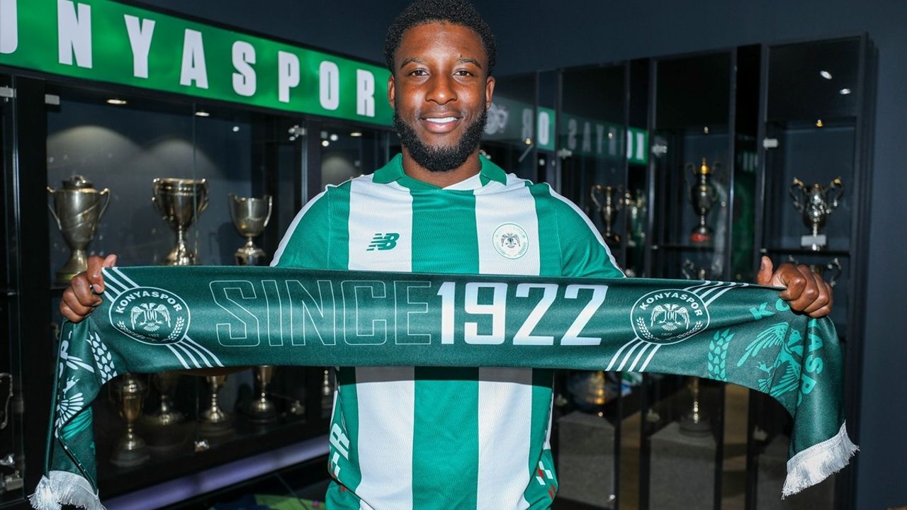 Konyaspor'dan Riechedly Bazoer Transferi