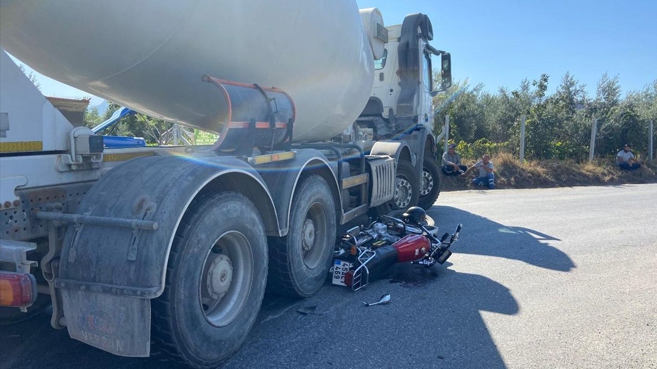 Manisa'da Motosiklet Kazası: Sürücü Hayatını Kaybetti