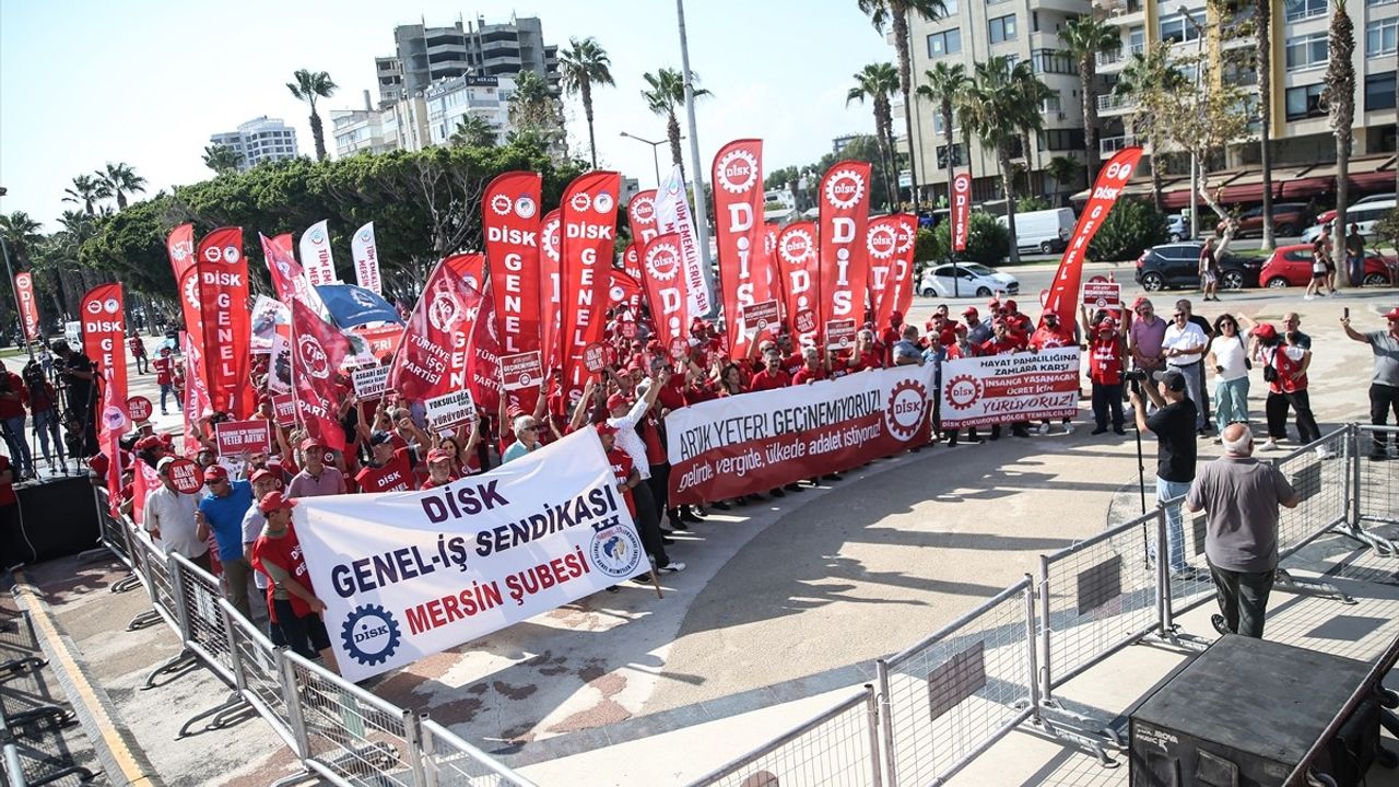 Mersin’de Büyük İşçi Buluşması Gerçekleşti