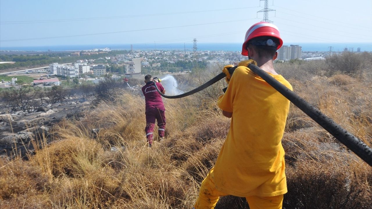 Mersin'de Yangın Kontrol Altına Alındı