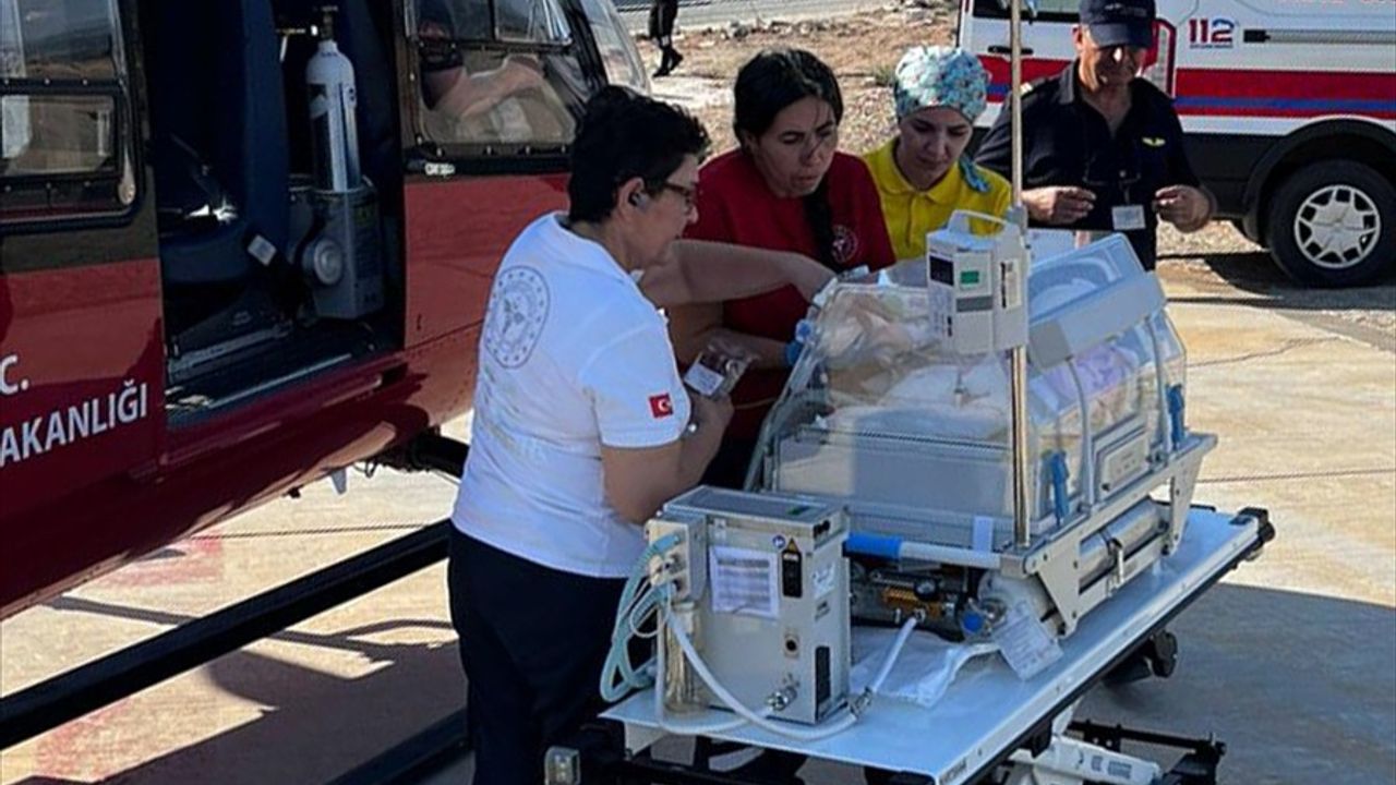 Muğla'dan Antalya'ya Ambulans Helikopterle Bebek Taşındı