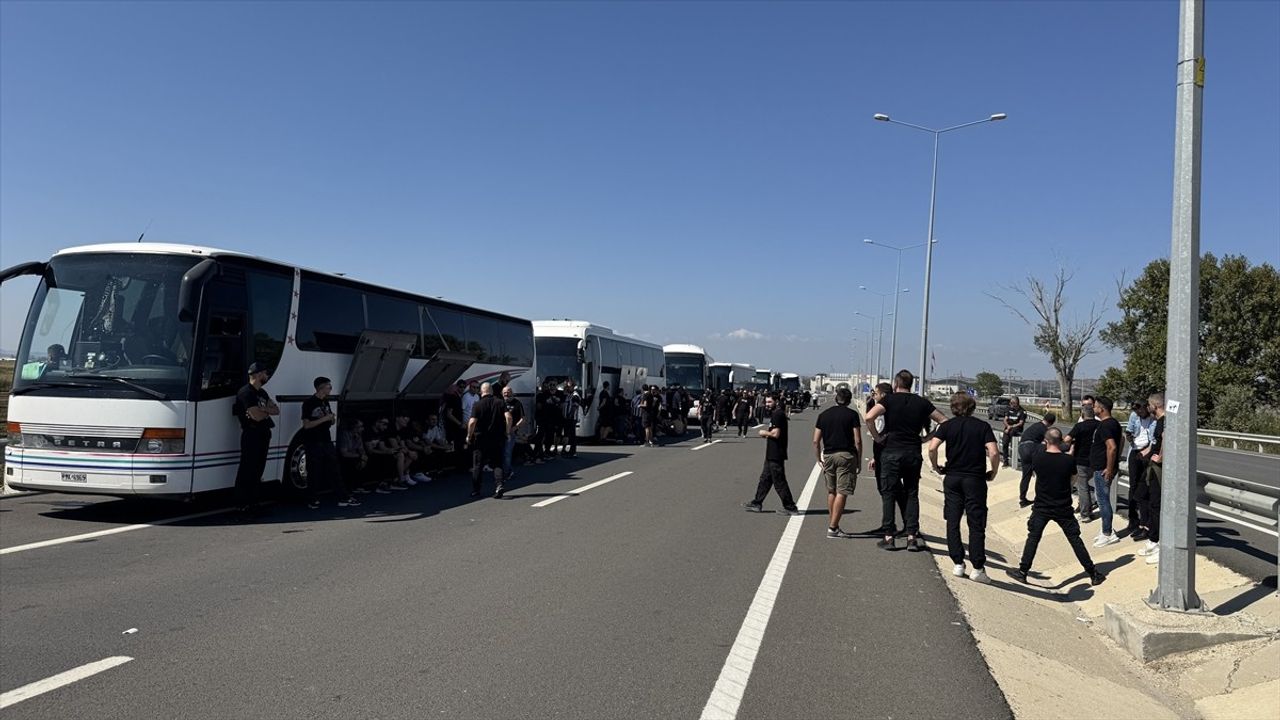 PAOK Taraftarları, Galatasaray Maçı İçin Türkiye'ye Giriş Yaptı