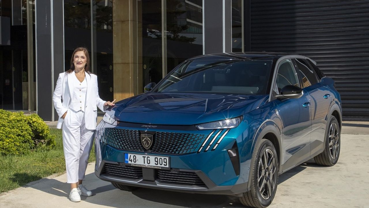 Peugeot Türkiye Genel Müdürü Gülin Reyhanoğlu'ndan 2024 Hedefleri ve Elektrikli Araç Vizyonu