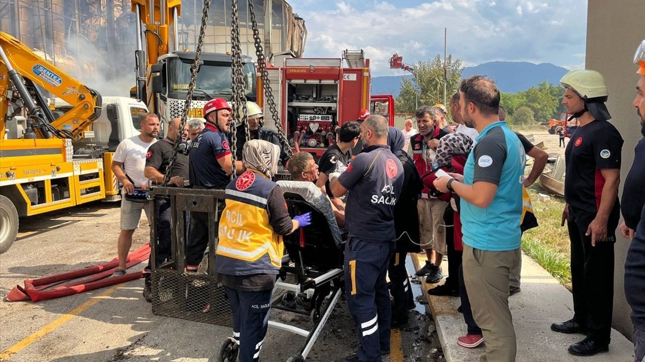 Sakarya'da Makarna Fabrikasında Yangın ve Patlama Olayı