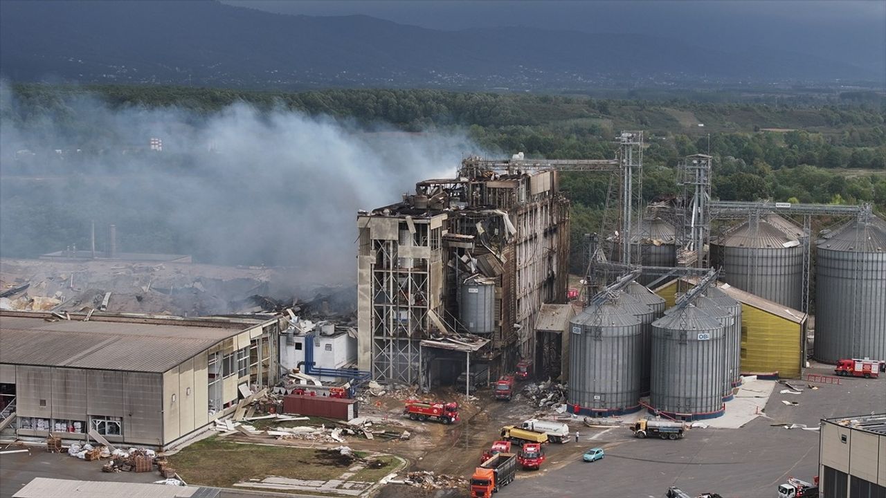 Sakarya'daki Makarna Fabrikası Patlamasında 30 Yaralı