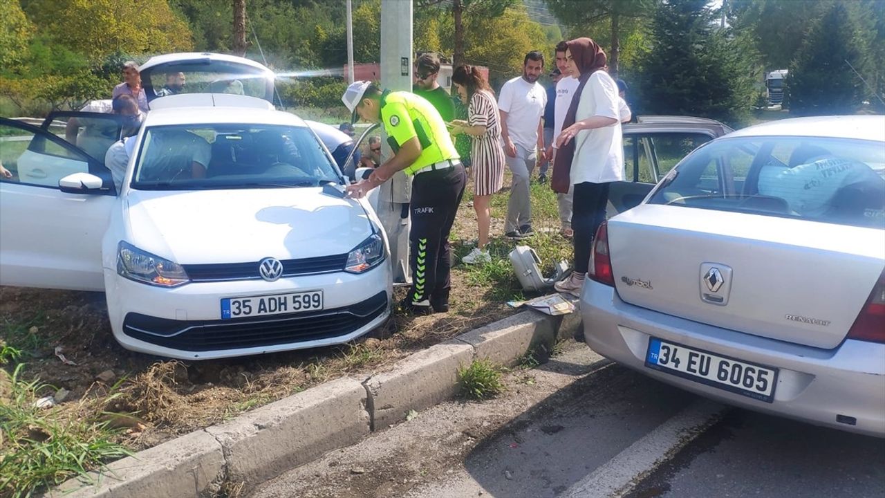 Samsun'da Trafik Kazasında 7 Kişi Yaralandı