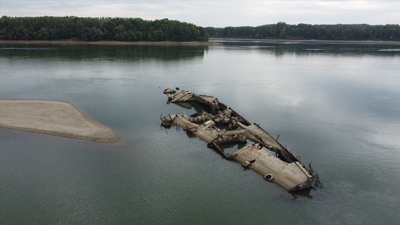 Sırbistan'da Tuna Nehri'nde İkinci Dünya Savaşı'na Ait Bir Alman Savaş Gemisi Bulundu