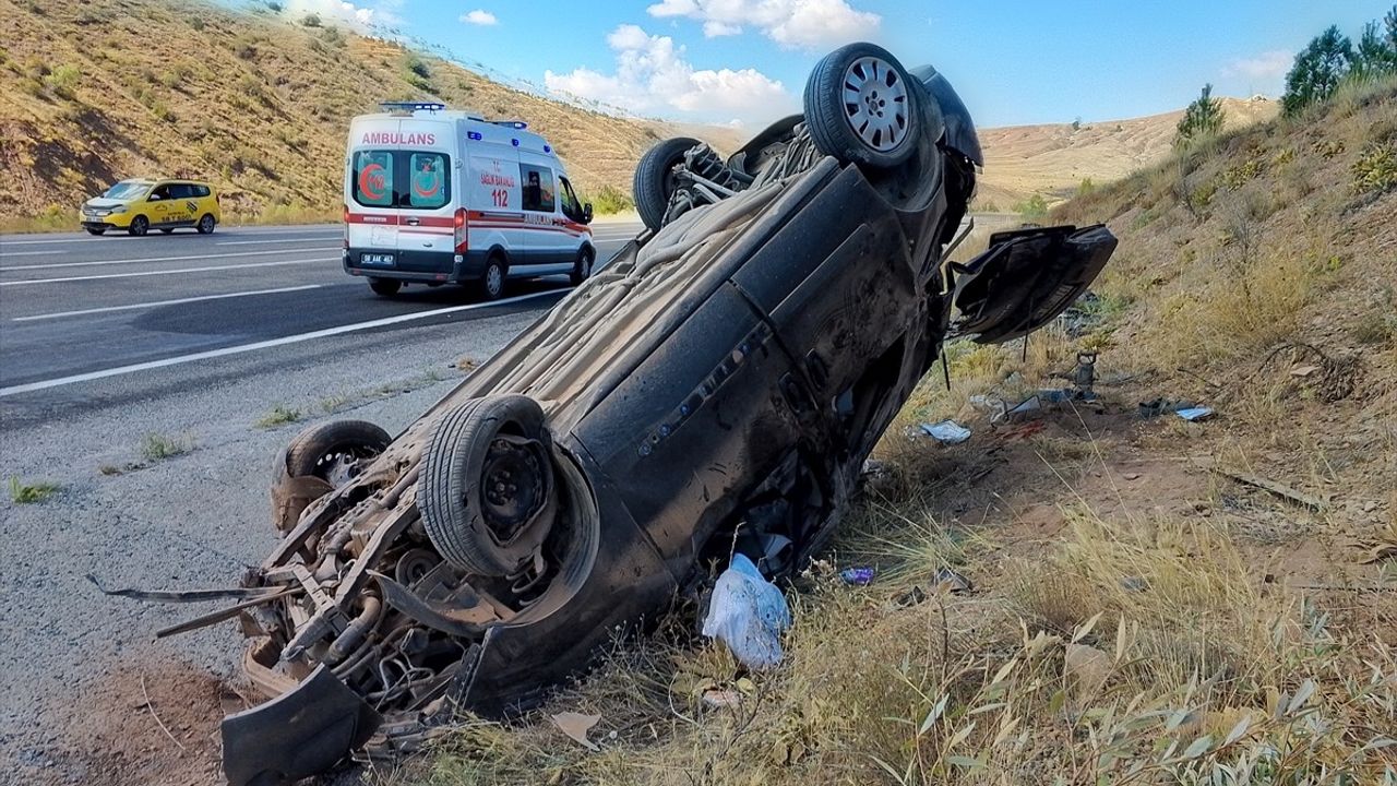 Sivas'ta Trafik Kazası: Dört Yaralı