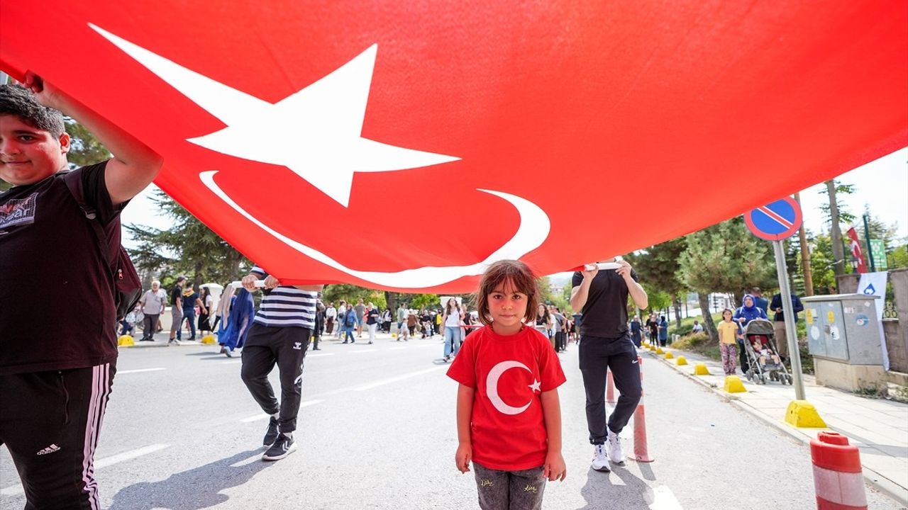 Söğüt'te 743. Ertuğrul Gazi Anma ve Yörük Şenlikleri Coşkuyla Kutlandı