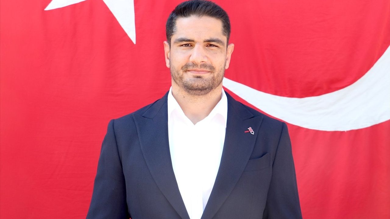 Taha Akgül, Güreş Kariyerine Son Verdi, Yeni Görevi İçin Hazırlanıyor