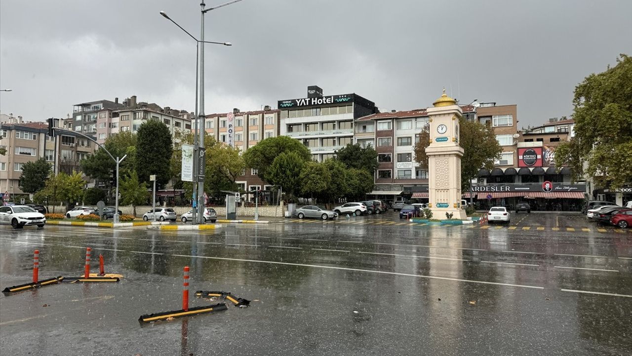 Tekirdağ'da Şiddetli Yağmur Etkili Olmaya Devam Ediyor