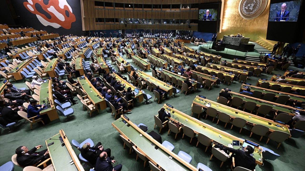 Türk Delegasyonlarından Netanyahu'ya Protesto