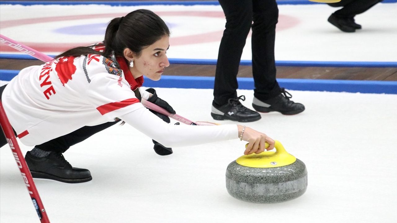 Türkiye Curling Milli Takımı Madalya İçin Hedefe Odaklandı