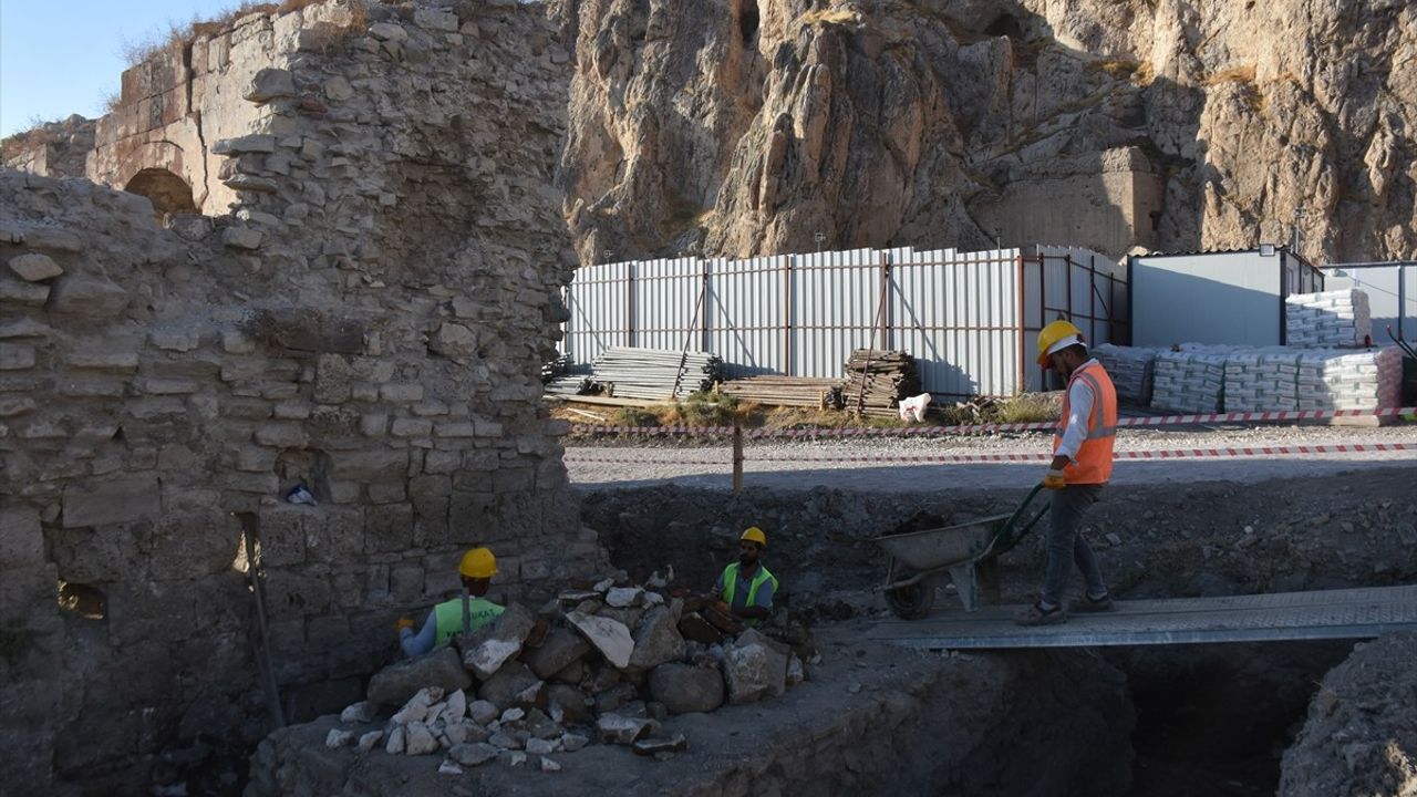 Ulu Cami'deki Restorasyon Çalışmaları Devam Ediyor